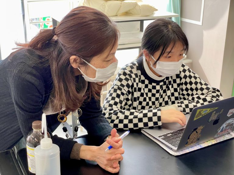 chiakisan and student