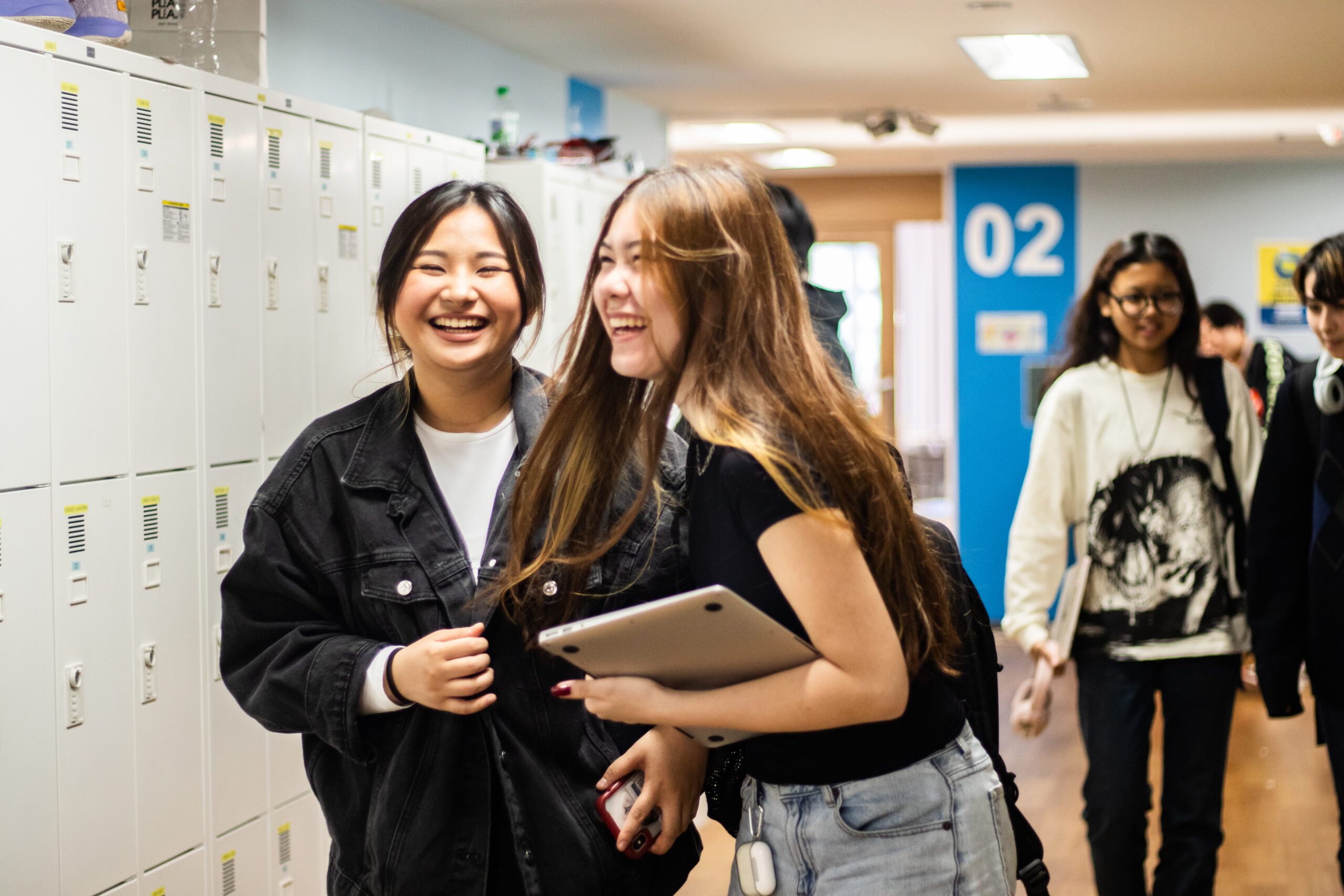 MYP/DP students in the halls at Tosabori Campus