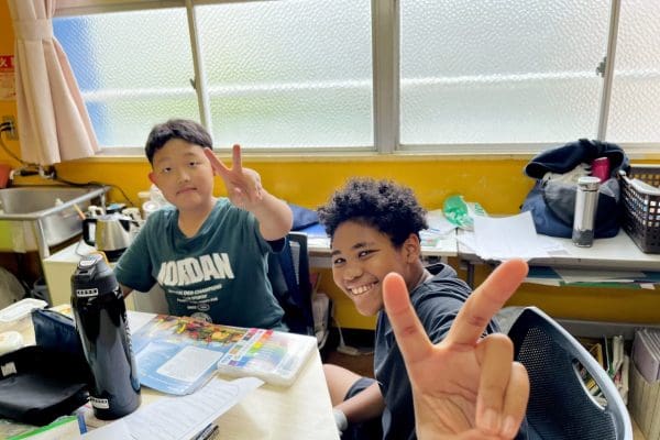 oyis-saturday-school-student-homeworkclass-service